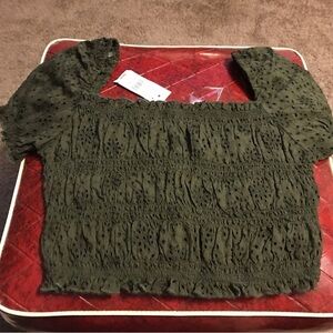 NWT Crop Top Crochet Pattern // puff sleeve sweetheart neckline